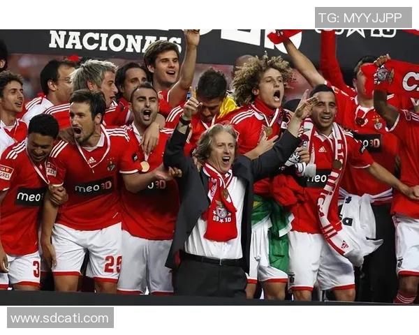 基于足球球星数据分析预测未来赛季表现及潜力提升趋势